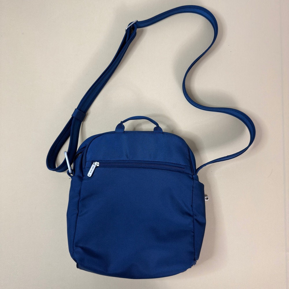 NWOT Travelon Crossbody Bag Unisex Blue Anti-Theft Travel Utility Messenger‎ Bag
